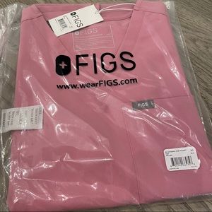 Figs Chalk Pink Catarina One Pocket Top